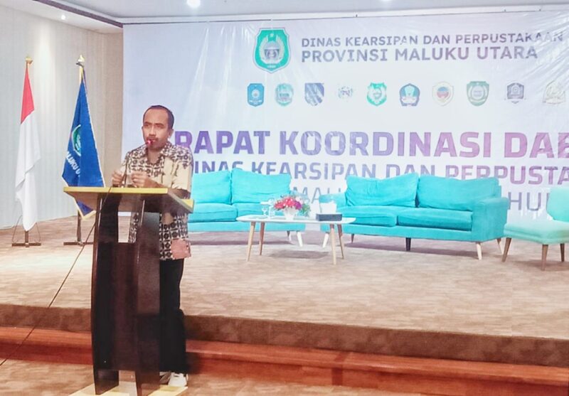 Kepala Disarpus Malut Muliadi Tutupoho saat memberikan sambutan penutupan kegiatan Rakorda Disarpus tahun 2023.
