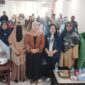 Foto bersama Kadis DP3A Malut dan peserta pelatihan konselor.