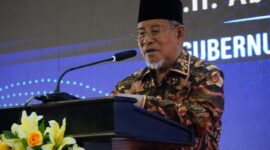 Gubernur Maluku Utara, Abdul Ghani Kasuba. 