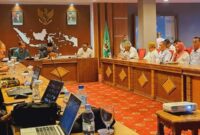 Gubernur Maluku Utara saat rapat bersama dengan KPK. (doc. ADPIM Malut)