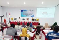 Kepala Dinas DPMPTSP Malut, Bambang Hermawan saat menjadi pemateri kegiatan rakor asistensi penerapan PTSP di Sofifi, Kamis 22/6/2023.