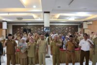 Foto bersama usai focus Group Discussion dengan tema Sinkronisasi dan Integrasi Renstra RKPD, Renja serta rumusan indikator kinerja di Lingkup Sekretariat Daerah Provinsi Malut.(dok:adpim)