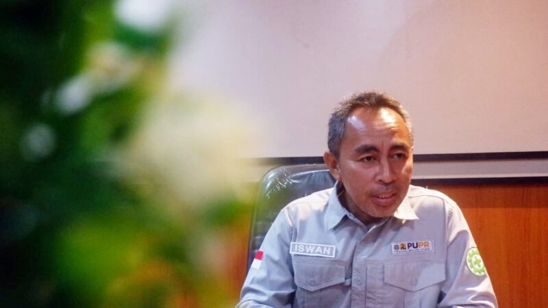 Sekretaris Dinas PUPR Malut, DR. Iswan Idrus. (dok: Adi Ibrahim).