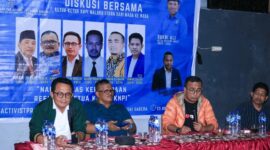 Abubakar Abdullah menjadi pembicara pada diskusi pemuda yang diselenggarakan oleh DPD KNPI Malut. 