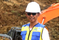 Kepala Bidang SDA Dinas PUPR Malut, Saiful Amin, saat turun meninjau sejumlah pekerjaan proyek di kabupaten dan kota se-Provinsi Maluku Utara.