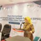 Asisten II Bidang Perekonomian dan Pembangunan Setda Malut, Sri Haryati Hatari saat membaca sambutan gubernur. 