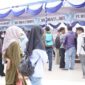 Para pencari kerja saat berada di lokasi Sofifi Job fair (foto: Edo Buka) 