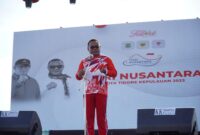 Sekdaprov Malut, Samsudin A Kadir saat memberikan sambutan pada rangkaian kegiatan hari Nusantara di Tidore.