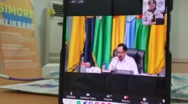 Asisten II Setda Malut, Sri Haryati Hatari secara virtual mengikuti rapat koordinasi pengendalian inflasi daerah yang dipimpin Mendagri RI, Muhammad Tito Karnavian. 