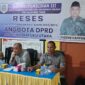Anggota DPRD Provinsi Maluku Utara, Sugeng Cahyono saat berbicara di hadapan masyarakat Kelurahan Bobo. 