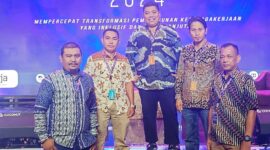 Kadis Nakertrans Malut, Marwan Polisiri beserta rombongan saat menghadiri kegiatan Rakernas Ketenagakerjaan di Jogjakarta. 