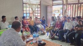 Anggota DPRD Provinsi Maluku Utara, Sugeng Cahyono saat melakukan kunjungan kerja reses di Desa Lukolamo Kecamatan Weda Tengah. 