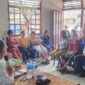Anggota DPRD Provinsi Maluku Utara, Sugeng Cahyono saat melakukan kunjungan kerja reses di Desa Lukolamo Kecamatan Weda Tengah. 