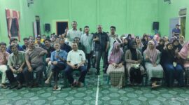 Anggota DPRD Provinsi Maluku Utara, Sugeng Cahyono saat melakukan kegiatan reses di Desa Mekarsari Kecamatan Wasile. 