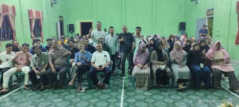 Anggota DPRD Provinsi Maluku Utara, Sugeng Cahyono saat melakukan kegiatan reses di Desa Mekarsari Kecamatan Wasile. 