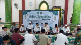 Sekda Malut saat menghadiri acara safari ramadhan di Ternate.