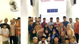 Foto bersama IPPB saat melaksanakan kegiatan buka puasa bersama di Musala Al Firdaus. 