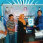 Marlina Buamona saat mengambil formulir pendaftaran dari PAN. 