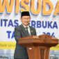 Sahli EKP, Mulyadi Wowor saat menyampaikan sambutan pada kegiatan wisuda di Universitas Terbuka. 