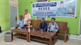 Anggota DPRD Provinsi Malut, Sugeng Cahyono saat melakukan kegiatan reses di Desa Waleh Kecamatan Weda Utara. 