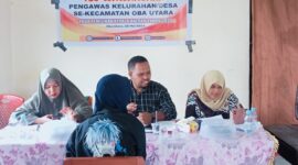 Panwascam Oba Utara saat melakukan wawancara terhadap calon PKD. 