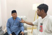 Sekretaris daerah Kabupaten Kepulauan Sula, Muhlis Soamole saat diwawancarai awak media. 