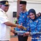 Pj Gubernur Serahkan SK 659 Peserta Lulus PPPK. 