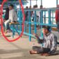 Pelaku berkemeja putih yang menyuruh orang tua tunanetra mengemis.