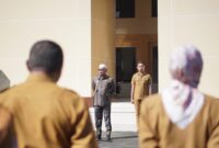 Pj Gubernur Malut, Samsudin A Kadir saat pimpin apel pagi Senin, 15 Juli 2024. (Foto: Amat ADPIM) 