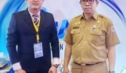 Kepala BPKAD Malut, Ahmad Purbaya (kanan) dan Sekretaris BPKAD Sulik Yayat Budi Santoso (kiri)
