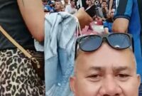 Kadis DLH Malut, Fahrudin Tukuboya saat menonton pertandingan Real madrid VS Atlanta. (Sumber Foto: Tangkapan Layar Reels Facebook Fahrudin Tukuboya). 