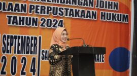 Asisten II Setda Malut, Sri Haryanti Hatari. 