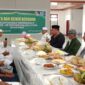 Doa dan dzikir bersama. 