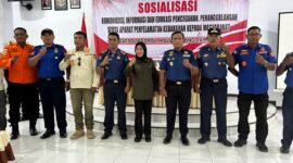 Foto bersama usai pembukaan kegiatan. 