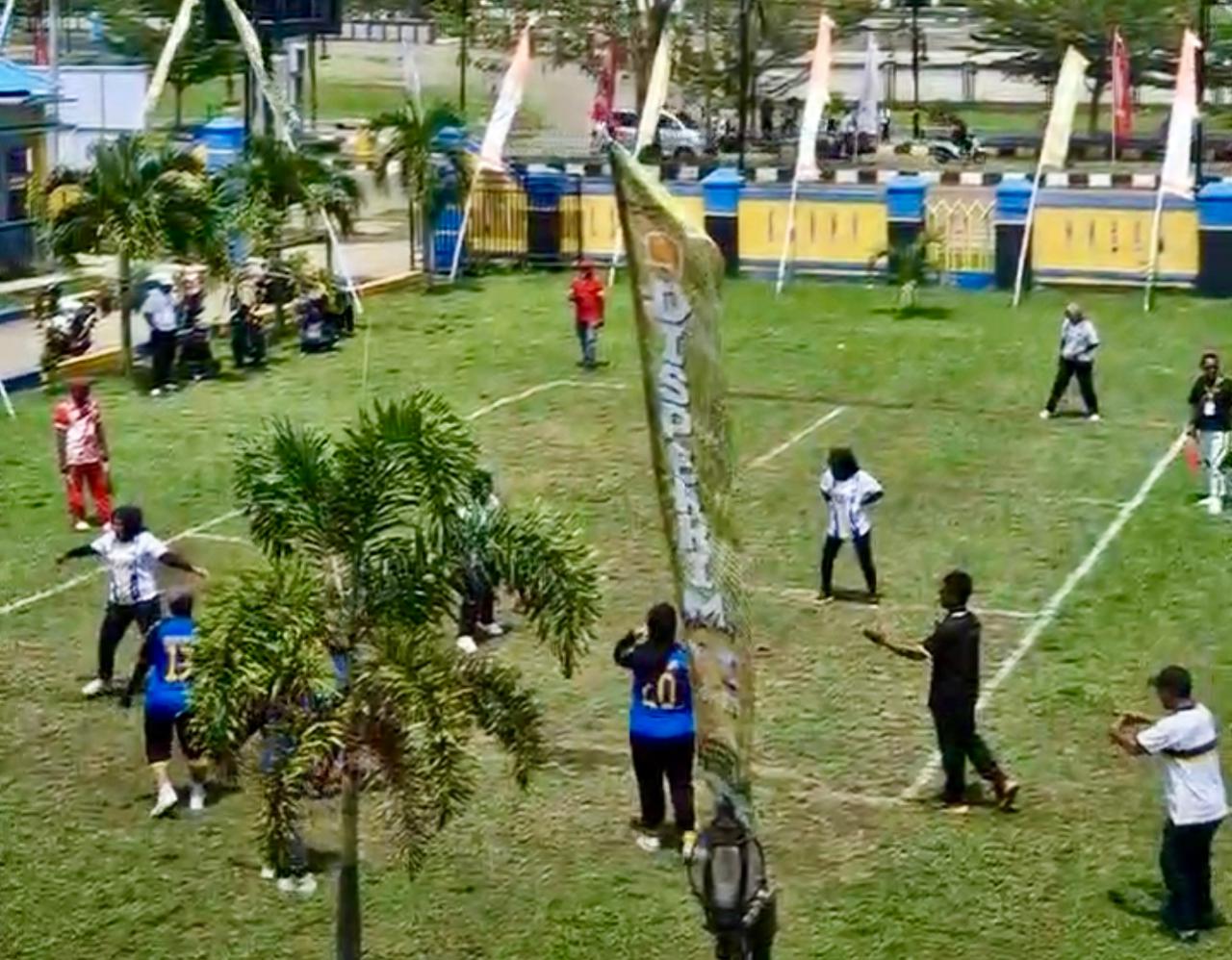 Hadang Tim Hadang Putri Disperkim Malut Juara di HUT Pemprov - Marasai.id