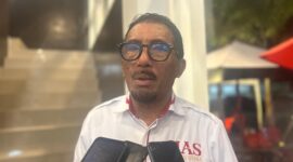 Husain Alting Syah. 