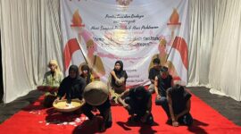 Pentas seni dan budaya Pemuda Bobaneigo. 