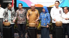 Pj. Gubernur Maluku Utara, Samsuddin Abdul Kadir, secara resmi membuka Rakor Unit Kerja Pengadaan Barang dan Jasa (UKPBJ). 