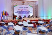 Suasana prosesi wisuda ke-6 Universitas Bumi Hijrah Tidore. 