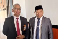 Kepala LLDikti XII, Jantje Eduard Lekatompessy dan Rektor Unibrah, Sarbaini A Karim. 