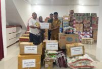 Bantuan kemanusian dari Bappeda Malut untuk masyarakat korban banjir di Rua.