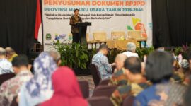 Kepala Bappeda Malut memberikan sambutan FGD di Bela Hotel, Ternate, pada Kamis (8/8/20246).