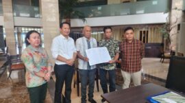 Usai rapat koordinasi pimpinan Bapemperda, Bappeda, dan Biro Hukum Setda Maluku Utara di Bela Hotel Ternate, Rabu (8/8/2024).