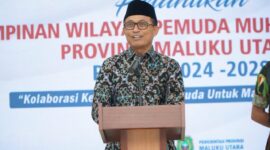 Pj Sekda memberikan sambutan pada acara pelantiakan pengurus wilayah PP Muhammadiyah Maluku Utara.