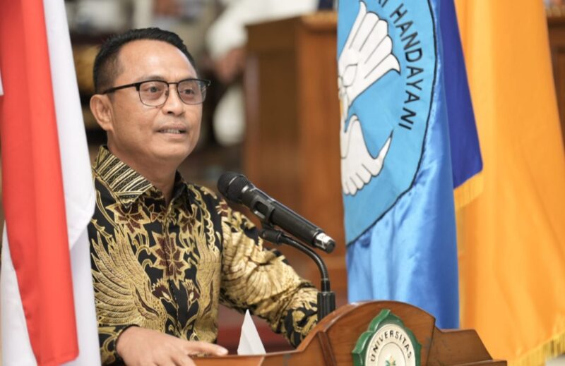 Pj Sekprov Malut pada kegiatan dies natalis Unkhair ke-60.