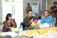 Pj Sekda Malut rapat bersama DJPK bahas utang BPJS Kesehatan.