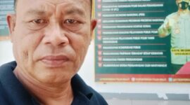 Kepala Desa Lola, Irwan Ajam. 