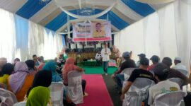 Anggota DPRD Malut, Yusran Pauwah saat reses di Desa Bega. 