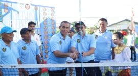 Secara simbolis Pj Sekda Malut, Abubakar Abdullah membuka kegiatan tournament Tennis Lapangan Gubernur Cup II tahun 2025.