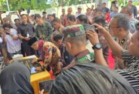 Menteri Pendidikan Dasar dan Menengah RI (Mendikdasmen RI), Prof. Dr. Abdul Mu’ti, M.Ed, meresmikan gedung Kantor Bahasa Maluku Utara di Sofifi, Kamis (20/02/2025).